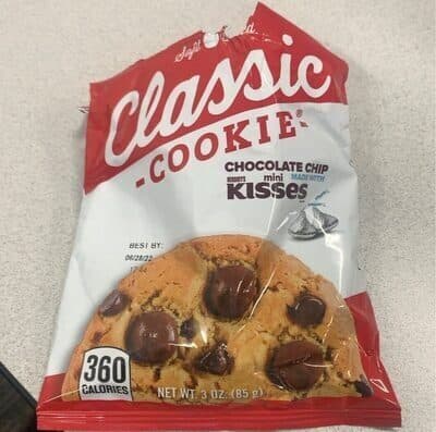 Cookie Choc Chip withHershy Kiss (3 oz)